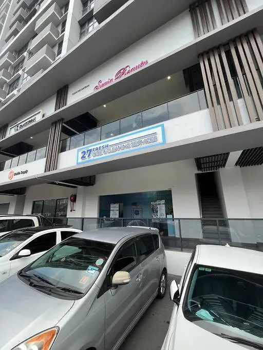 Trxklccpavvelo, Mrtlrt, 13Pax, 4R2B, Klccpavtrxvelocity X Mrtlrt X 13Pax X 4R2B X Free 4Cpark Kuala Lumpur 0*,  Malaysia