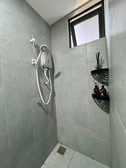 Apartment Trxklccpavvelo, Mrtlrt, 13Pax, 4R2B, Klccpavtrxvelocity X Mrtlrt X 13Pax X 4R2B X Free 4Cpark Kuala Lumpur